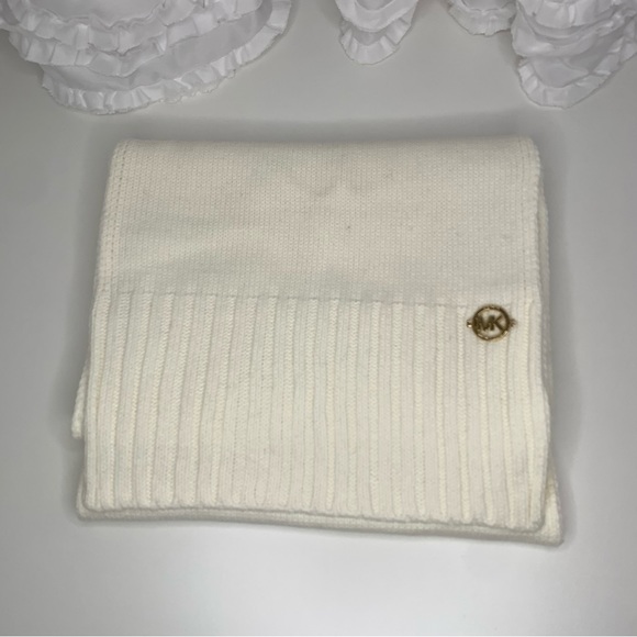 Michael Michael Kors Ivory Knit Scarf - Picture 1 of 4